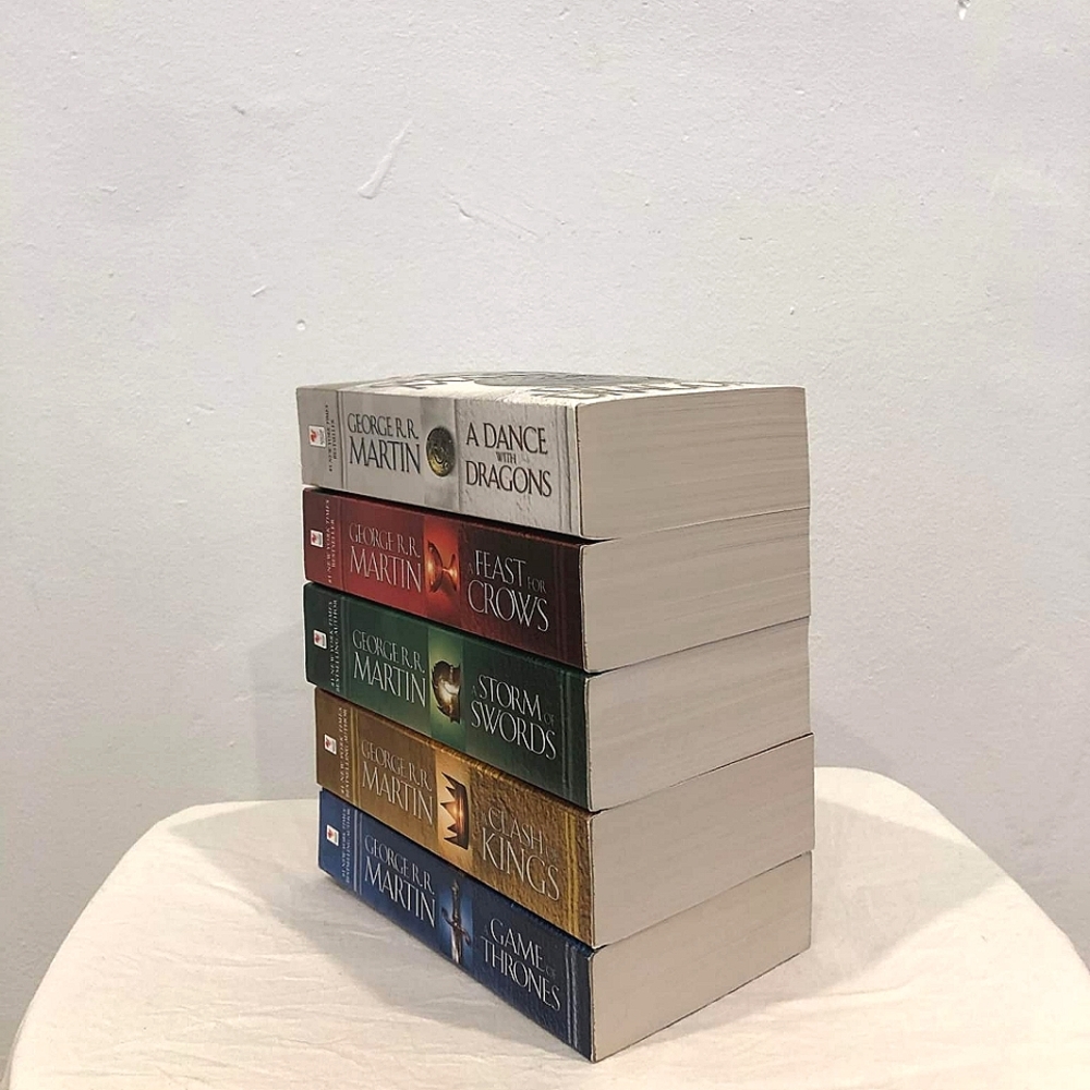 Game of Thrones 5-Book Boxed Set by George R. R. Martin - Picture 6 of 13